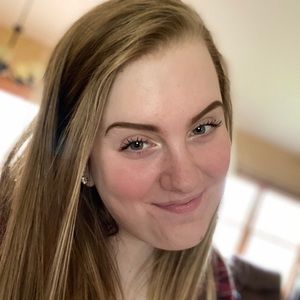 Meet your Posher, Carly